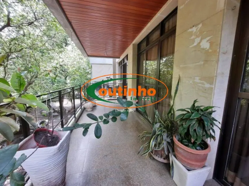 Foto 2 de Apartamento com 4 quartos à venda, 147m2 em Tijuca, Rio De Janeiro - RJ