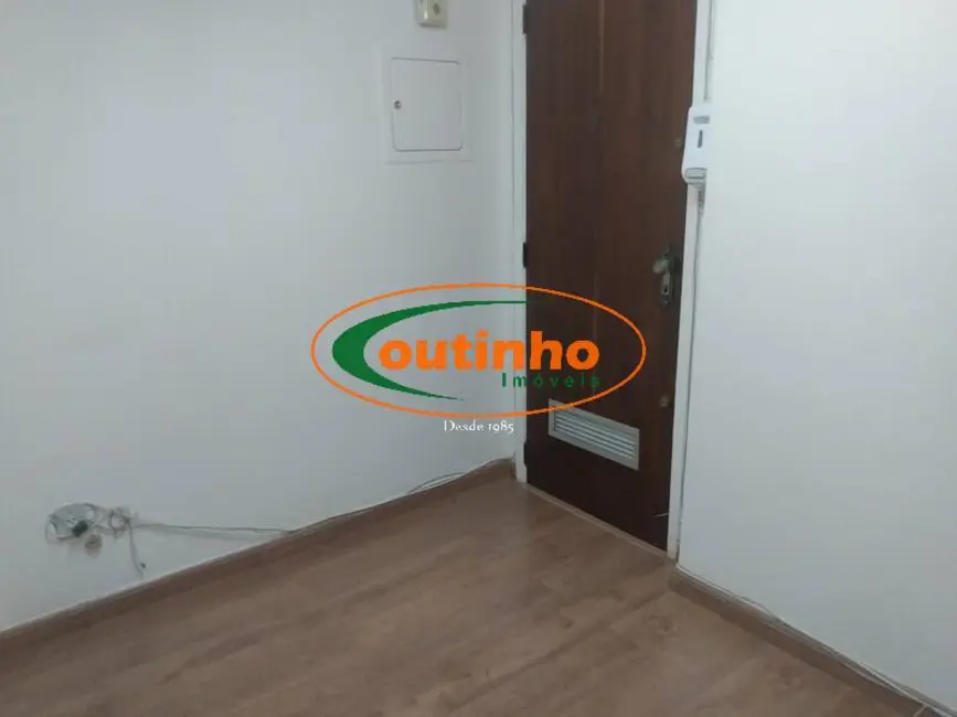 Sala Comercial à venda, 34m2 em Tijuca, Rio De Janeiro - RJ - imagem 8 Foto 8 de Sala Comercial à venda, 34m2 em Tijuca, Rio De Janeiro - RJ