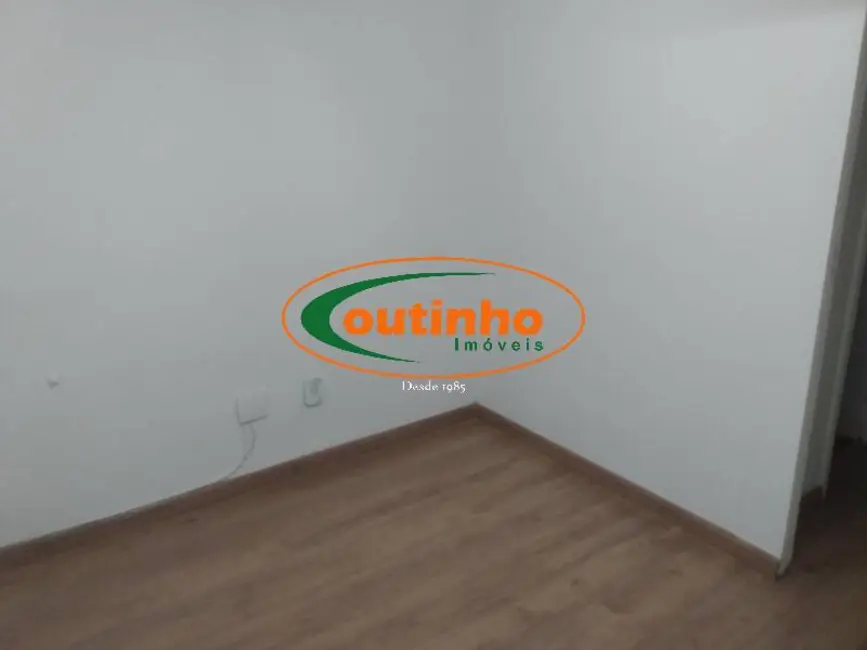 Sala Comercial à venda, 34m2 em Tijuca, Rio De Janeiro - RJ - imagem 5 Foto 5 de Sala Comercial à venda, 34m2 em Tijuca, Rio De Janeiro - RJ