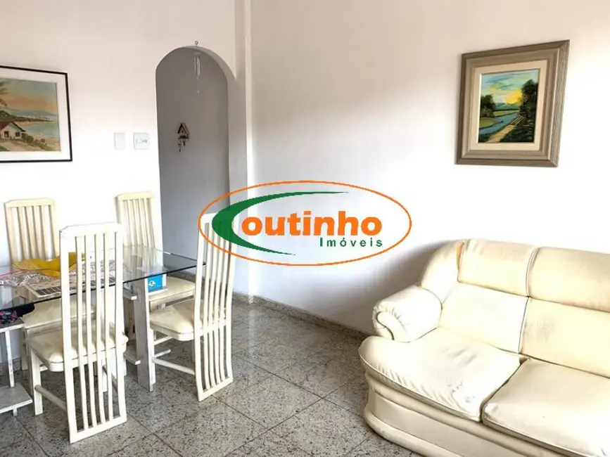 Apartamento com 2 quartos à venda, 75m2 em Tijuca, Rio De Janeiro - RJ - imagem 5 Foto 5 de Apartamento com 2 quartos à venda, 75m2 em Tijuca, Rio De Janeiro - RJ