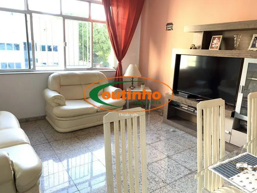 Apartamento com 2 quartos à venda, 75m2 em Tijuca, Rio De Janeiro - RJ - imagem 3 Foto 3 de Apartamento com 2 quartos à venda, 75m2 em Tijuca, Rio De Janeiro - RJ
