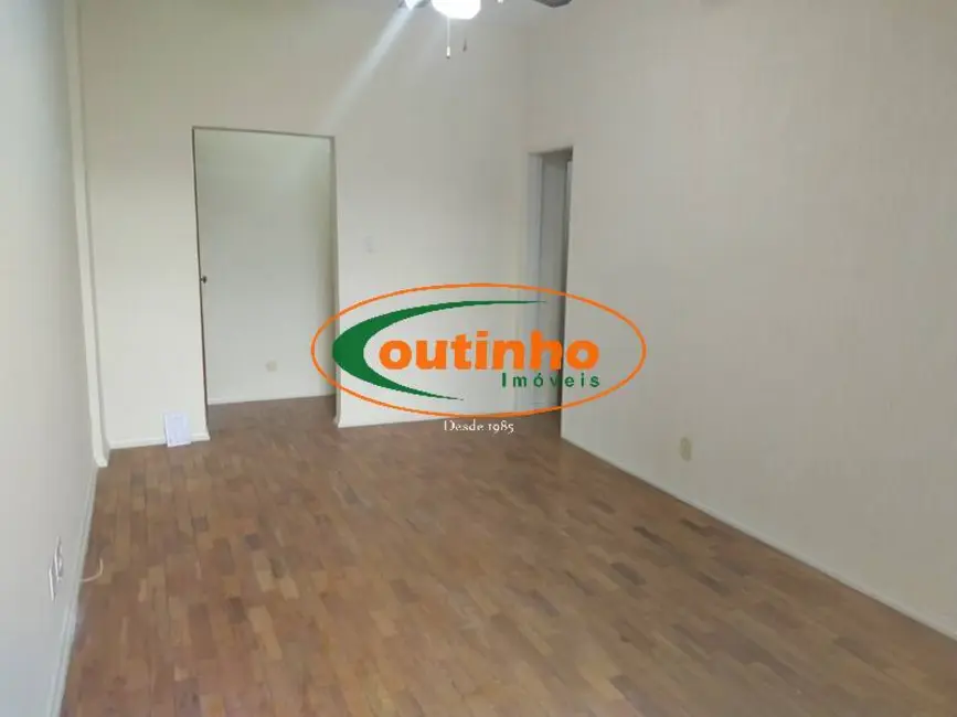 Foto 2 de Apartamento com 2 quartos à venda, 80m2 em Tijuca, Rio De Janeiro - RJ