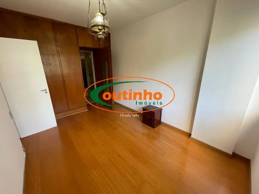 Apartamento com 3 quartos à venda, 100m2 em Tijuca, Rio De Janeiro - RJ - imagem 3 Foto 3 de Apartamento com 3 quartos à venda, 100m2 em Tijuca, Rio De Janeiro - RJ