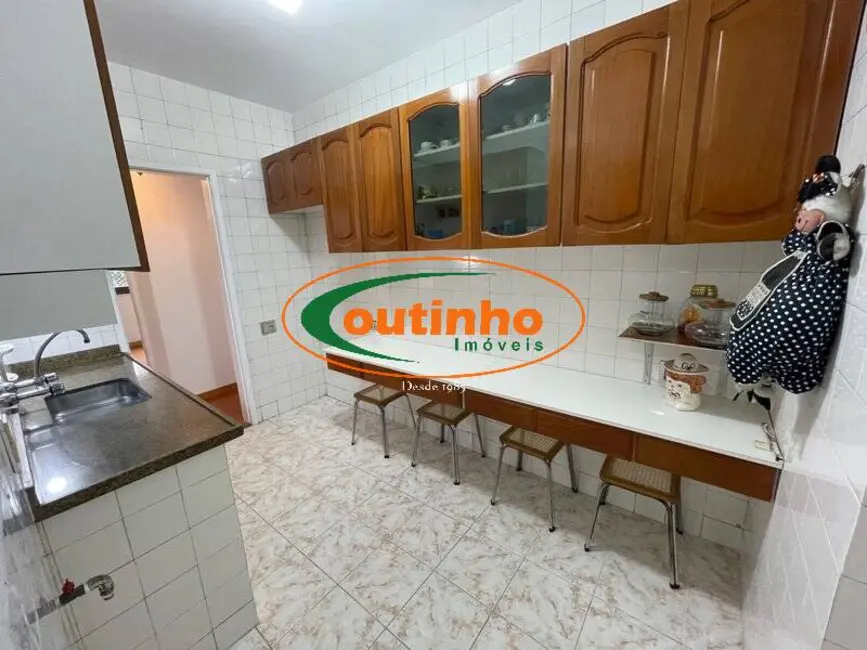 Apartamento com 3 quartos à venda, 100m2 em Tijuca, Rio De Janeiro - RJ - imagem 5 Foto 5 de Apartamento com 3 quartos à venda, 100m2 em Tijuca, Rio De Janeiro - RJ