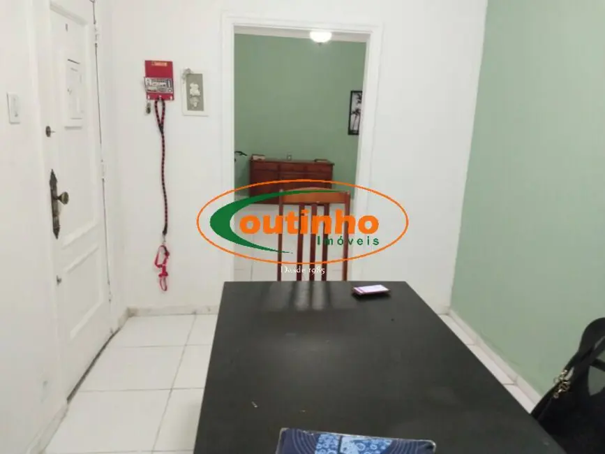 Foto 2 de Apartamento com 3 quartos à venda, 110m2 em Tijuca, Rio De Janeiro - RJ