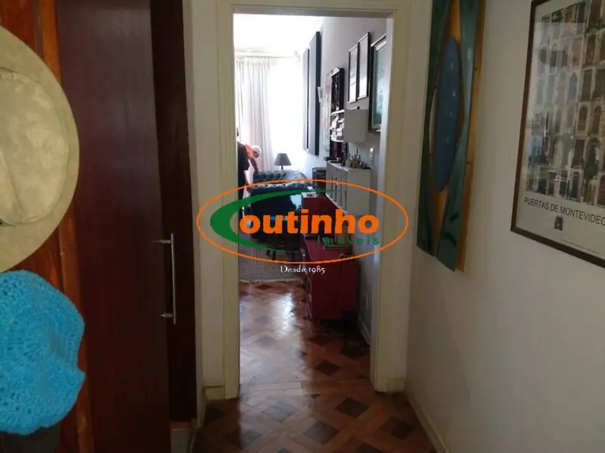 Apartamento com 3 quartos à venda, 103m2 em Tijuca, Rio De Janeiro - RJ - imagem 3 Foto 3 de Apartamento com 3 quartos à venda, 103m2 em Tijuca, Rio De Janeiro - RJ