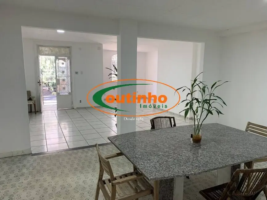 Casa com 5 quartos à venda, 200m2 em Tijuca, Rio De Janeiro - RJ - imagem 5 Foto 5 de Casa com 5 quartos à venda, 200m2 em Tijuca, Rio De Janeiro - RJ