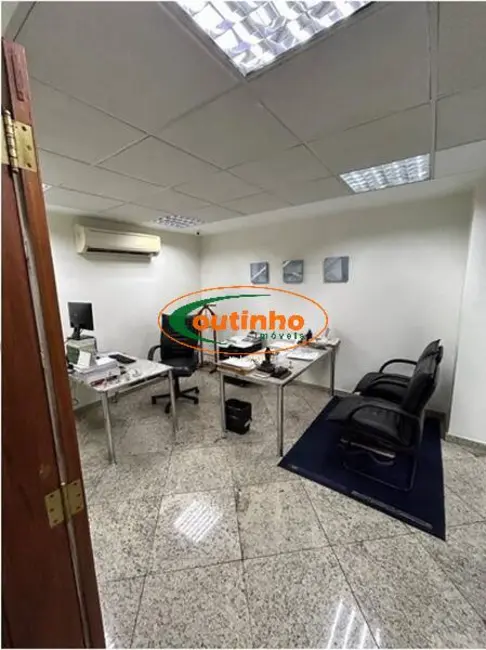 Sala Comercial à venda, 710m2 em Maracanã, Rio De Janeiro - RJ - imagem 5 Foto 5 de Sala Comercial à venda, 710m2 em Maracanã, Rio De Janeiro - RJ