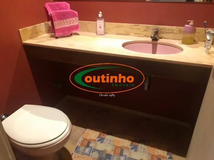 Apartamento com 4 quartos à venda, 160m2 em Tijuca, Rio De Janeiro - RJ - imagem 4 Foto 4 de Apartamento com 4 quartos à venda, 160m2 em Tijuca, Rio De Janeiro - RJ