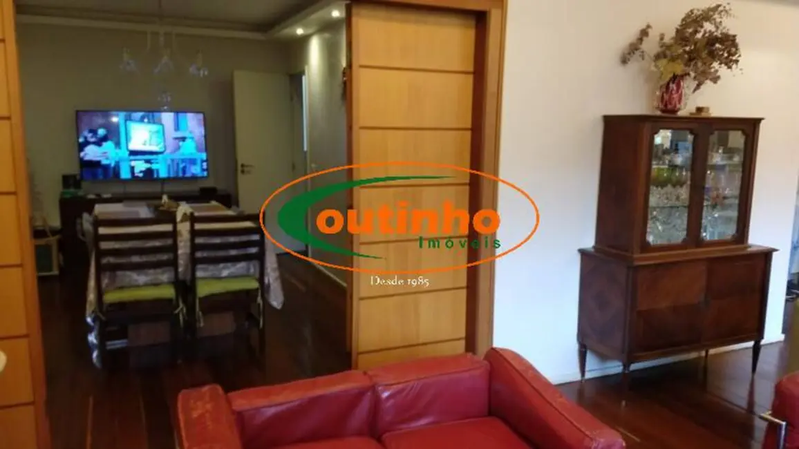 Apartamento com 4 quartos à venda, 160m2 em Tijuca, Rio De Janeiro - RJ - imagem 3 Foto 3 de Apartamento com 4 quartos à venda, 160m2 em Tijuca, Rio De Janeiro - RJ