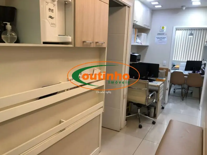 Sala Comercial à venda, 26m2 em Tijuca, Rio De Janeiro - RJ - imagem 1 Foto 1 de Sala Comercial à venda, 26m2 em Tijuca, Rio De Janeiro - RJ