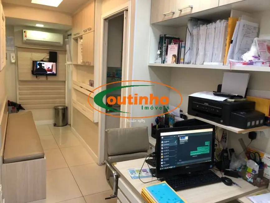Sala Comercial à venda, 26m2 em Tijuca, Rio De Janeiro - RJ - imagem 2 Foto 2 de Sala Comercial à venda, 26m2 em Tijuca, Rio De Janeiro - RJ