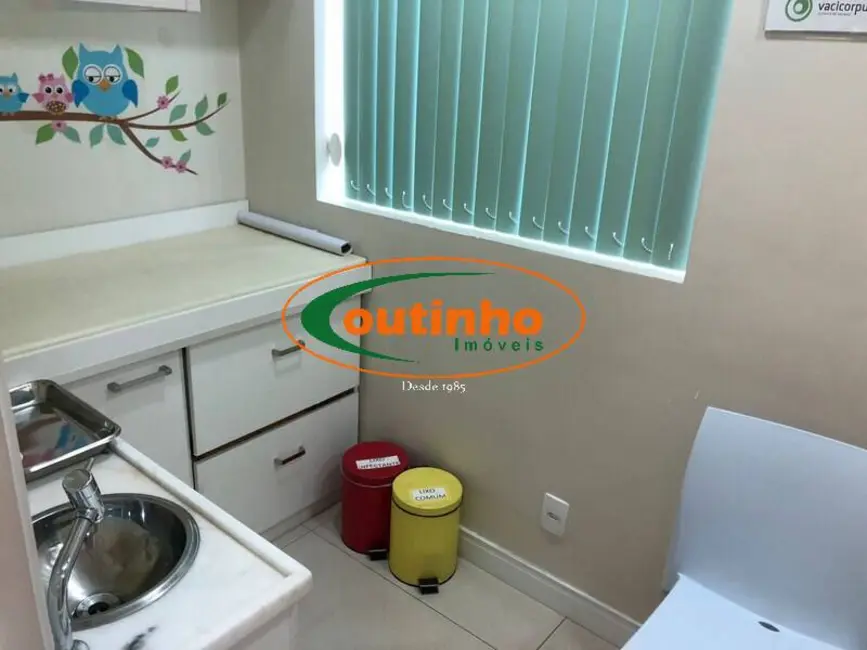 Sala Comercial à venda, 26m2 em Tijuca, Rio De Janeiro - RJ - imagem 3 Foto 3 de Sala Comercial à venda, 26m2 em Tijuca, Rio De Janeiro - RJ