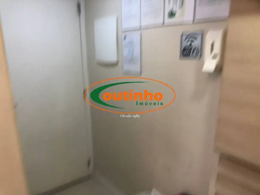 Sala Comercial à venda, 26m2 em Tijuca, Rio De Janeiro - RJ - imagem 6 Foto 6 de Sala Comercial à venda, 26m2 em Tijuca, Rio De Janeiro - RJ