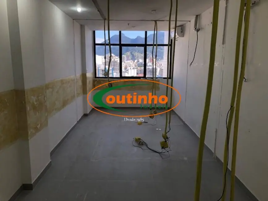 Sala Comercial à venda, 25m2 em Tijuca, Rio De Janeiro - RJ - imagem 9 Foto 9 de Sala Comercial à venda, 25m2 em Tijuca, Rio De Janeiro - RJ