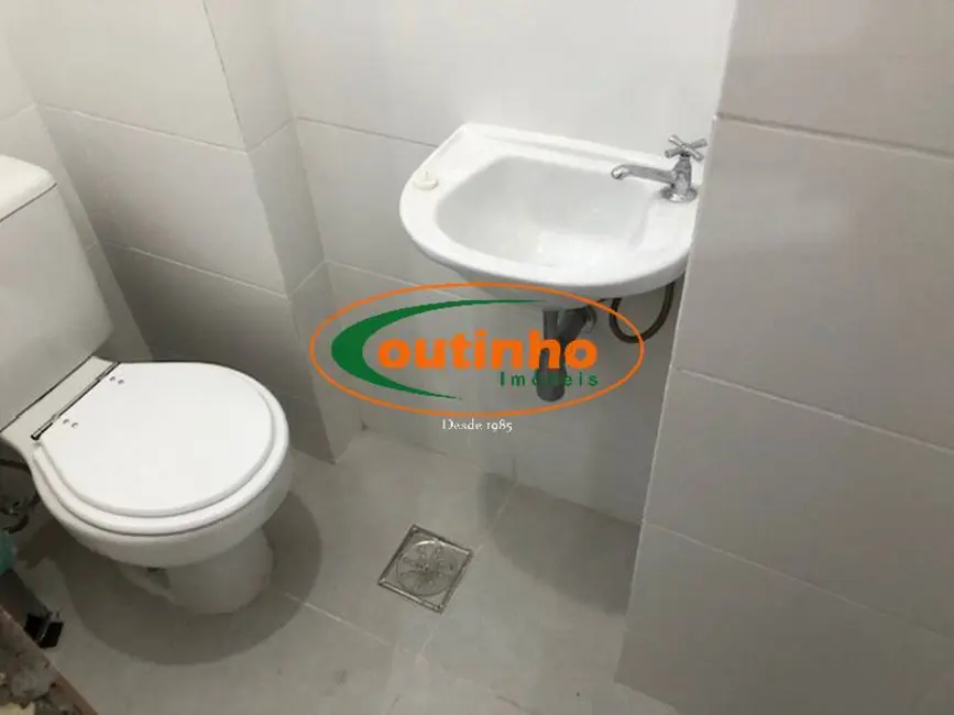Sala Comercial à venda, 25m2 em Tijuca, Rio De Janeiro - RJ - imagem 5 Foto 5 de Sala Comercial à venda, 25m2 em Tijuca, Rio De Janeiro - RJ