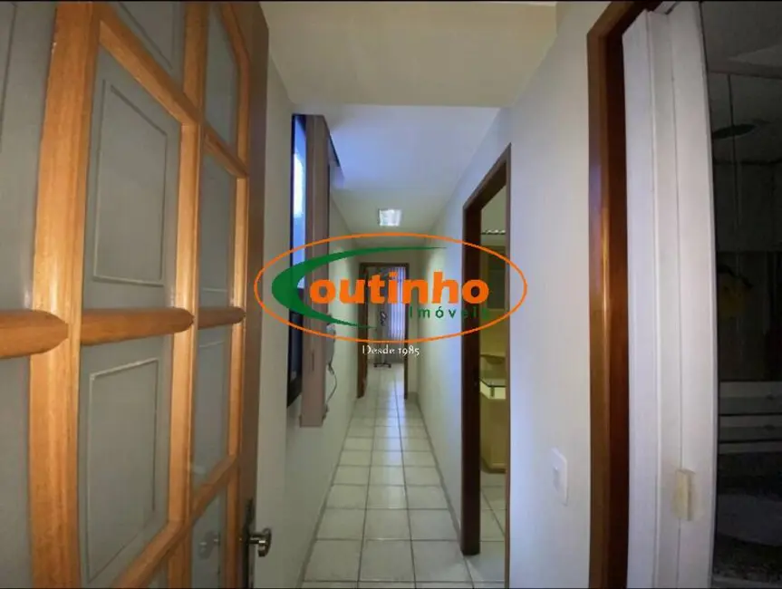 Sala Comercial à venda, 32m2 em Vila Isabel, Rio De Janeiro - RJ - imagem 7 Foto 7 de Sala Comercial à venda, 32m2 em Vila Isabel, Rio De Janeiro - RJ