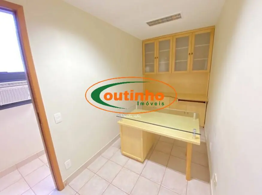 Sala Comercial à venda, 32m2 em Vila Isabel, Rio De Janeiro - RJ - imagem 4 Foto 4 de Sala Comercial à venda, 32m2 em Vila Isabel, Rio De Janeiro - RJ