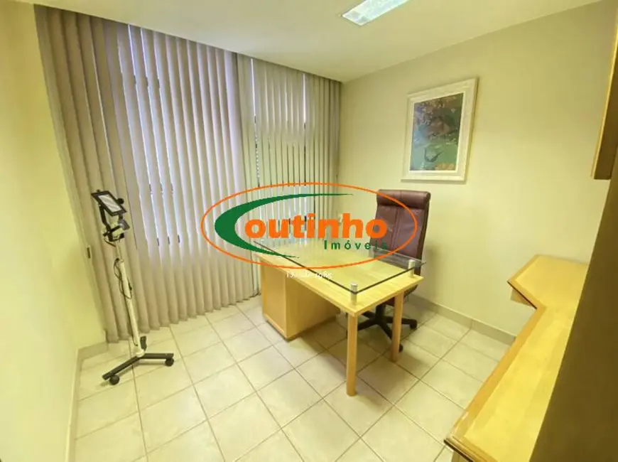 Sala Comercial à venda, 32m2 em Vila Isabel, Rio De Janeiro - RJ - imagem 3 Foto 3 de Sala Comercial à venda, 32m2 em Vila Isabel, Rio De Janeiro - RJ