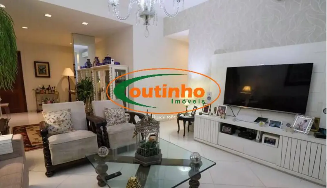 Apartamento com 3 quartos à venda, 160m2 em Tijuca, Rio De Janeiro - RJ - imagem 5 Foto 5 de Apartamento com 3 quartos à venda, 160m2 em Tijuca, Rio De Janeiro - RJ