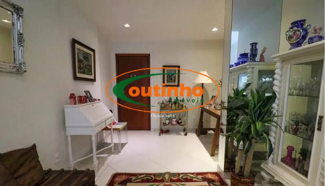Apartamento com 3 quartos à venda, 160m2 em Tijuca, Rio De Janeiro - RJ - imagem 3 Foto 3 de Apartamento com 3 quartos à venda, 160m2 em Tijuca, Rio De Janeiro - RJ