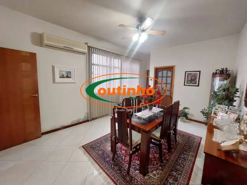 Apartamento com 4 quartos à venda, 180m2 em Maracanã, Rio De Janeiro - RJ - imagem 9 Foto 9 de Apartamento com 4 quartos à venda, 180m2 em Maracanã, Rio De Janeiro - RJ