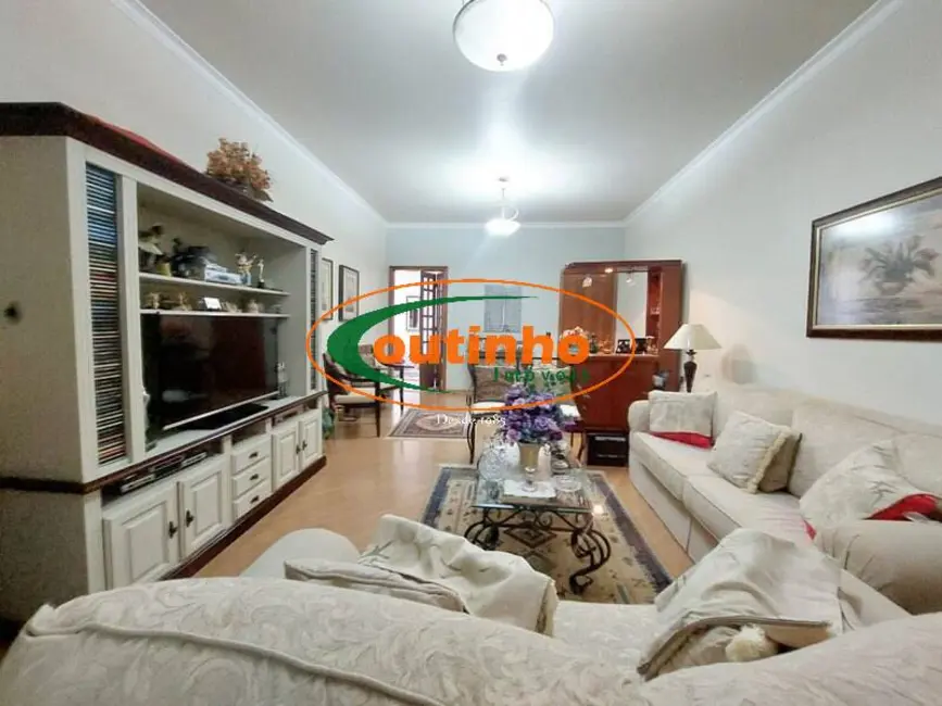 Apartamento com 4 quartos à venda, 180m2 em Maracanã, Rio De Janeiro - RJ - imagem 6 Foto 6 de Apartamento com 4 quartos à venda, 180m2 em Maracanã, Rio De Janeiro - RJ