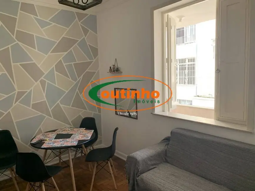 Foto 2 de Apartamento com 2 quartos à venda, 70m2 em Tijuca, Rio De Janeiro - RJ