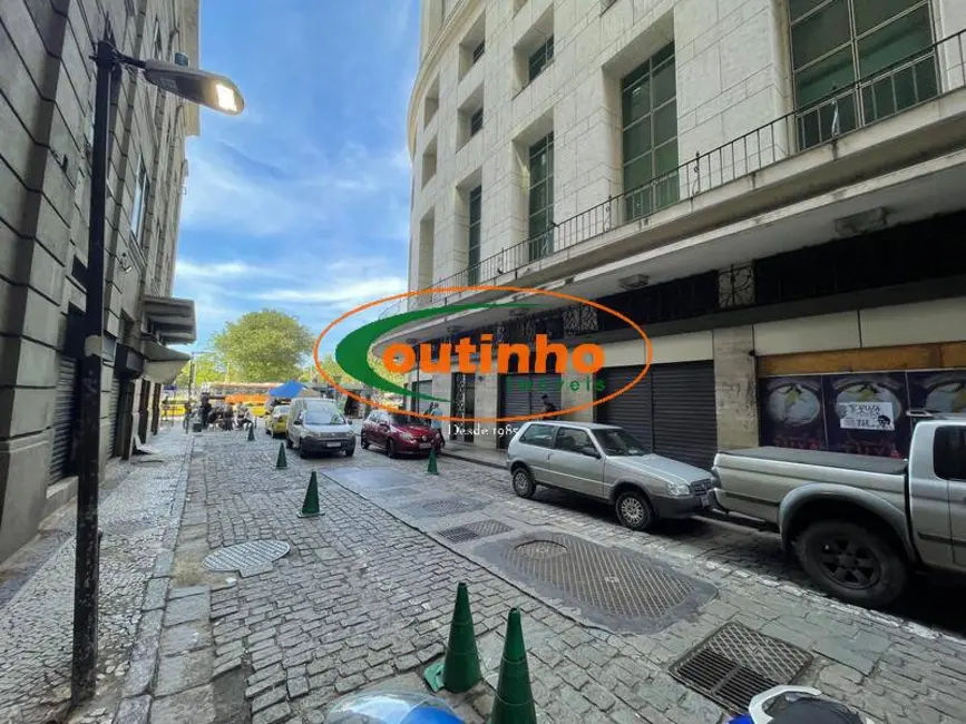 Sala Comercial à venda, 300m2 em Centro, Rio De Janeiro - RJ - imagem 3 Foto 3 de Sala Comercial à venda, 300m2 em Centro, Rio De Janeiro - RJ