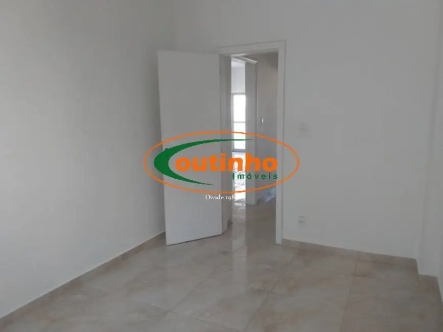 Apartamento com 2 quartos à venda, 74m2 em Vila Isabel, Rio De Janeiro - RJ - imagem 8 Foto 8 de Apartamento com 2 quartos à venda, 74m2 em Vila Isabel, Rio De Janeiro - RJ