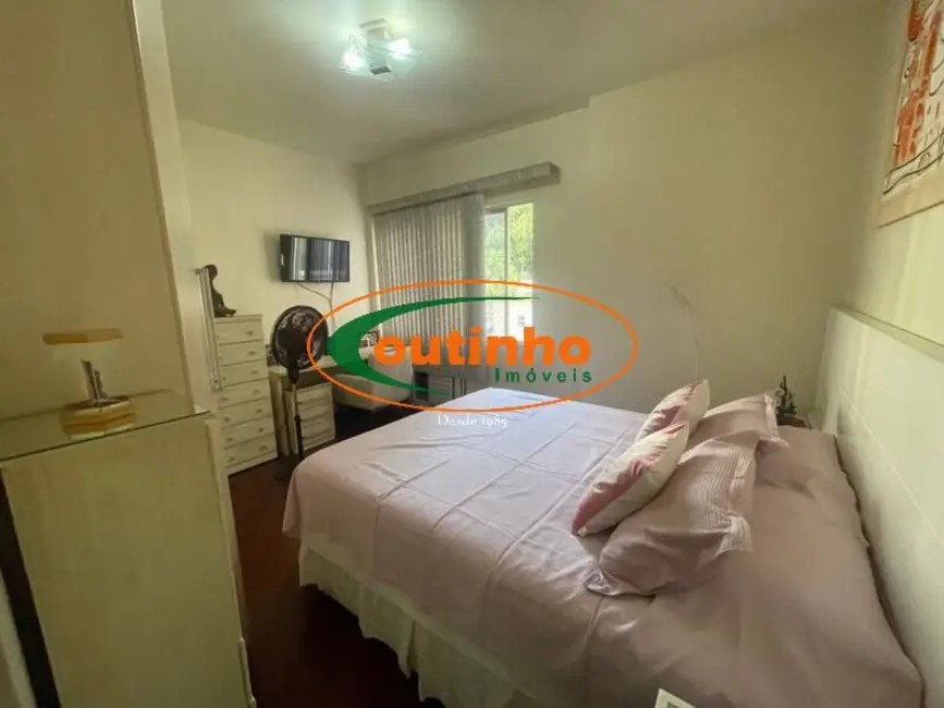 Apartamento com 3 quartos à venda, 140m2 em Tijuca, Rio De Janeiro - RJ - imagem 9 Foto 9 de Apartamento com 3 quartos à venda, 140m2 em Tijuca, Rio De Janeiro - RJ
