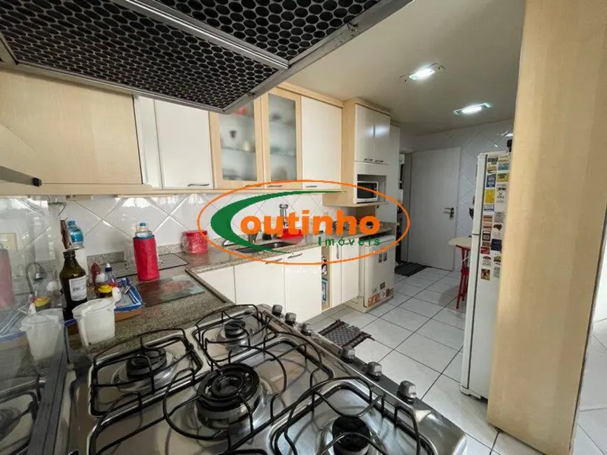 Apartamento com 3 quartos à venda, 140m2 em Tijuca, Rio De Janeiro - RJ - imagem 6 Foto 6 de Apartamento com 3 quartos à venda, 140m2 em Tijuca, Rio De Janeiro - RJ