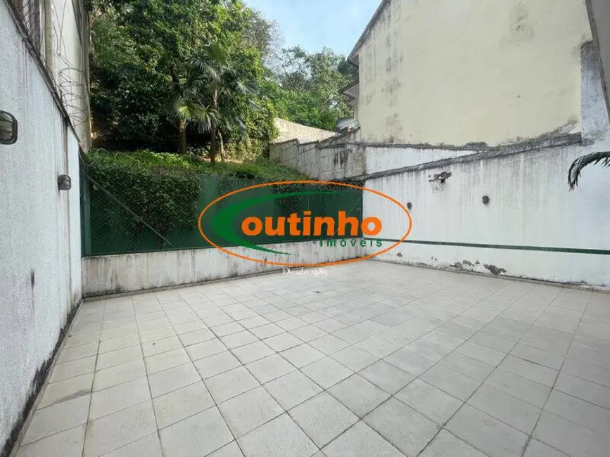 Apartamento com 3 quartos à venda, 140m2 em Tijuca, Rio De Janeiro - RJ - imagem 8 Foto 8 de Apartamento com 3 quartos à venda, 140m2 em Tijuca, Rio De Janeiro - RJ