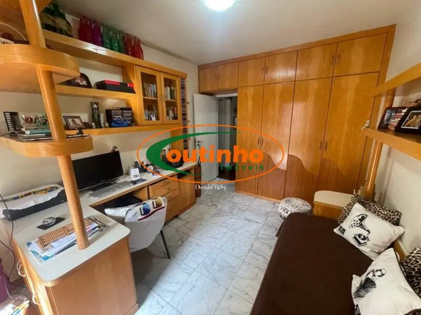 Apartamento com 3 quartos à venda, 140m2 em Tijuca, Rio De Janeiro - RJ - imagem 7 Foto 7 de Apartamento com 3 quartos à venda, 140m2 em Tijuca, Rio De Janeiro - RJ