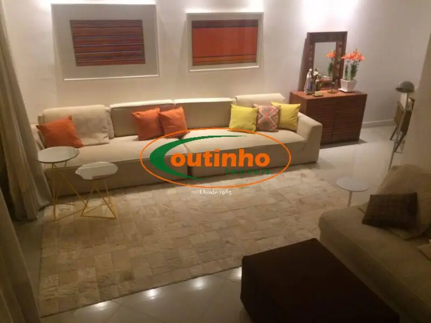 Casa com 5 quartos à venda, 236m2 em Tijuca, Rio De Janeiro - RJ - imagem 6 Foto 6 de Casa com 5 quartos à venda, 236m2 em Tijuca, Rio De Janeiro - RJ