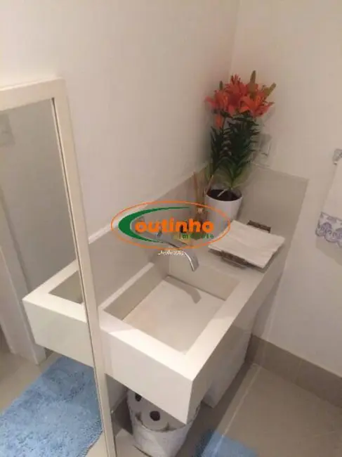 Casa com 5 quartos à venda, 236m2 em Tijuca, Rio De Janeiro - RJ - imagem 8 Foto 8 de Casa com 5 quartos à venda, 236m2 em Tijuca, Rio De Janeiro - RJ