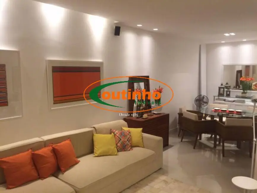 Foto 2 de Casa com 5 quartos à venda, 236m2 em Tijuca, Rio De Janeiro - RJ