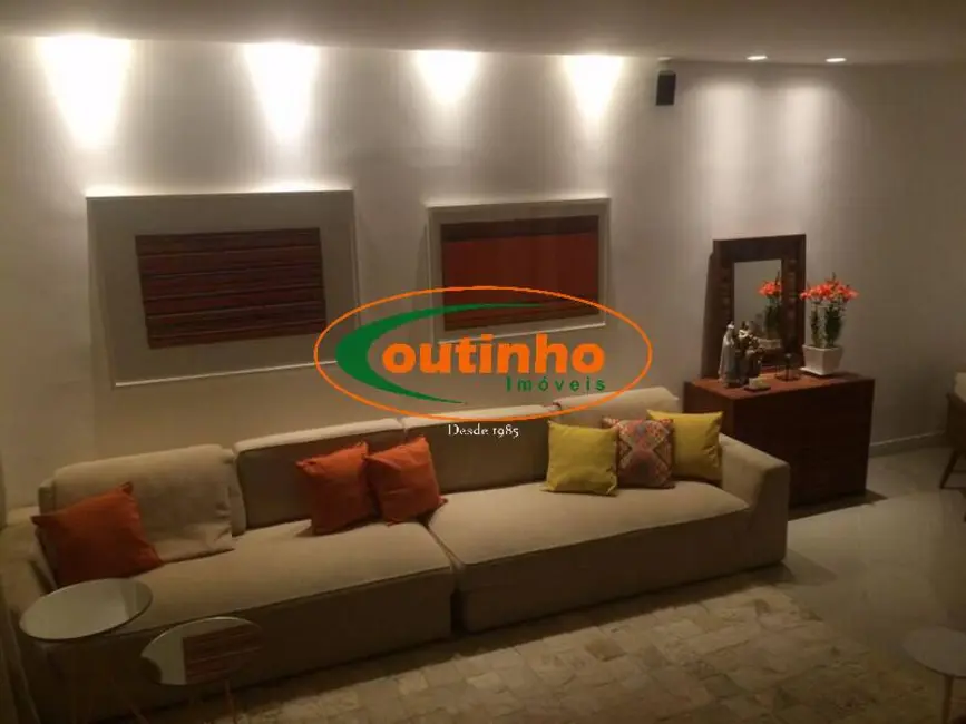 Casa com 5 quartos à venda, 236m2 em Tijuca, Rio De Janeiro - RJ - imagem 5 Foto 5 de Casa com 5 quartos à venda, 236m2 em Tijuca, Rio De Janeiro - RJ