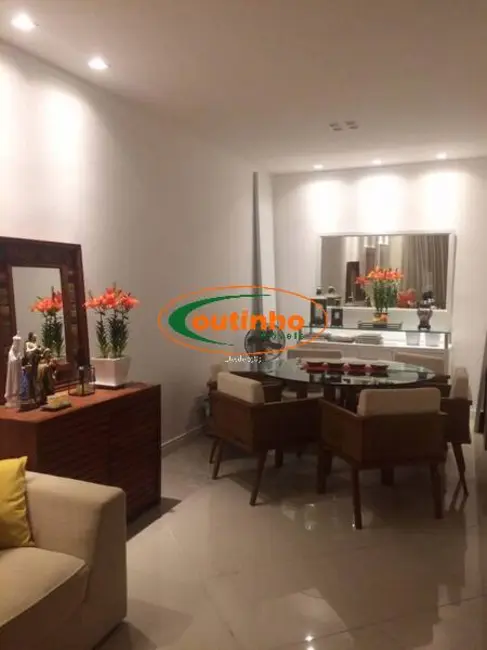 Casa com 5 quartos à venda, 236m2 em Tijuca, Rio De Janeiro - RJ - imagem 4 Foto 4 de Casa com 5 quartos à venda, 236m2 em Tijuca, Rio De Janeiro - RJ