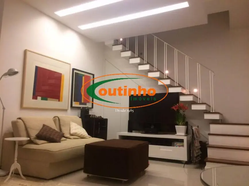 Casa com 5 quartos à venda, 236m2 em Tijuca, Rio De Janeiro - RJ - imagem 7 Foto 7 de Casa com 5 quartos à venda, 236m2 em Tijuca, Rio De Janeiro - RJ