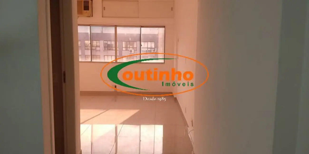 Foto 2 de Sala Comercial à venda, 29m2 em Vila Isabel, Rio De Janeiro - RJ