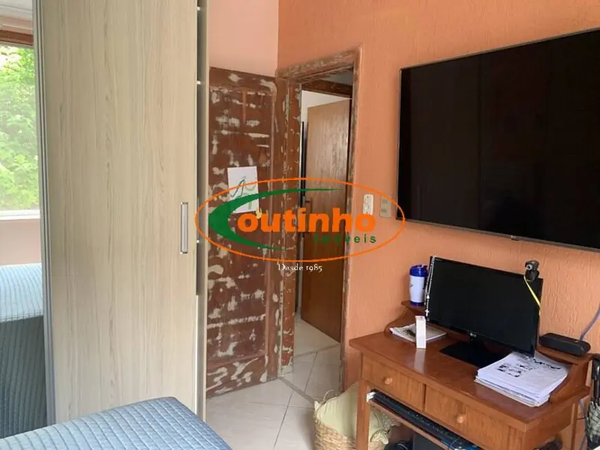 Apartamento com 3 quartos à venda, 101m2 em Tijuca, Rio De Janeiro - RJ - imagem 5 Foto 5 de Apartamento com 3 quartos à venda, 101m2 em Tijuca, Rio De Janeiro - RJ