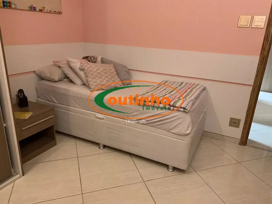 Apartamento com 3 quartos à venda, 101m2 em Tijuca, Rio De Janeiro - RJ - imagem 9 Foto 9 de Apartamento com 3 quartos à venda, 101m2 em Tijuca, Rio De Janeiro - RJ