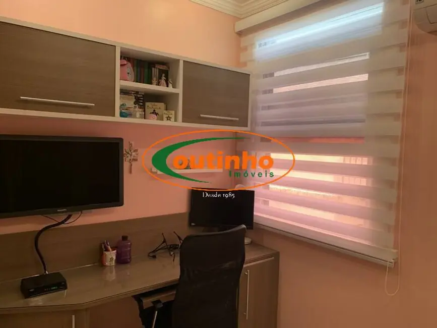 Apartamento com 3 quartos à venda, 101m2 em Tijuca, Rio De Janeiro - RJ - imagem 8 Foto 8 de Apartamento com 3 quartos à venda, 101m2 em Tijuca, Rio De Janeiro - RJ