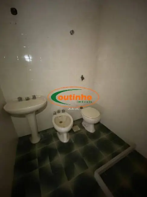 Apartamento com 2 quartos à venda, 86m2 em Vila Isabel, Rio De Janeiro - RJ - imagem 9 Foto 9 de Apartamento com 2 quartos à venda, 86m2 em Vila Isabel, Rio De Janeiro - RJ