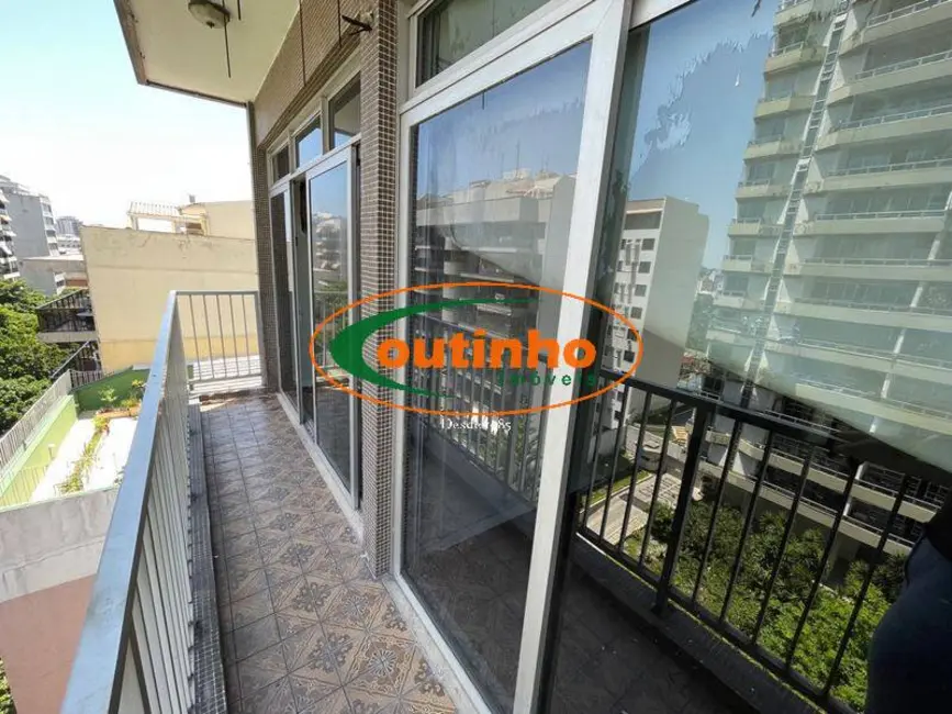 Apartamento com 4 quartos à venda, 125m2 em Tijuca, Rio De Janeiro - RJ - imagem 4 Foto 4 de Apartamento com 4 quartos à venda, 125m2 em Tijuca, Rio De Janeiro - RJ