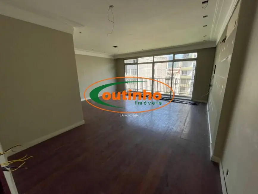 Foto 2 de Apartamento com 4 quartos à venda, 125m2 em Tijuca, Rio De Janeiro - RJ