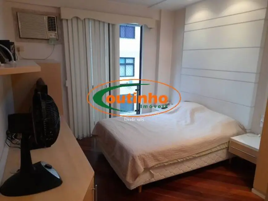 Apartamento com 4 quartos à venda, 140m2 em Tijuca, Rio De Janeiro - RJ - imagem 7 Foto 7 de Apartamento com 4 quartos à venda, 140m2 em Tijuca, Rio De Janeiro - RJ