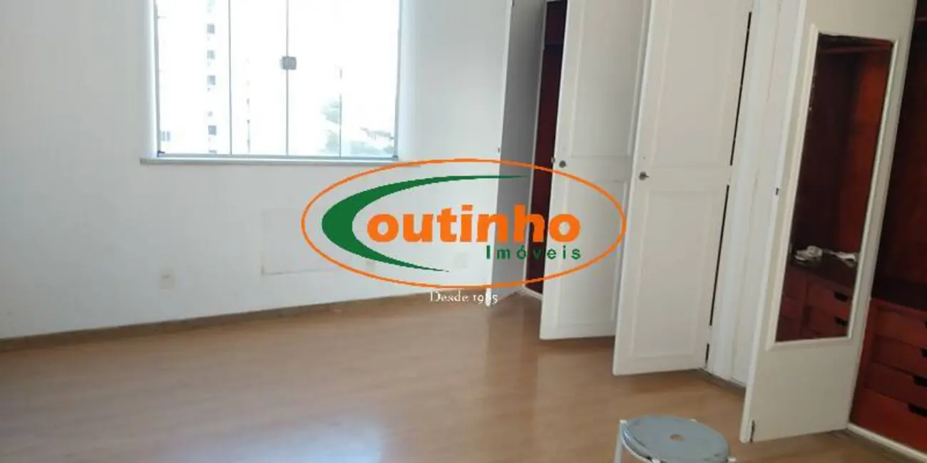 Apartamento com 5 quartos à venda, 294m2 em Tijuca, Rio De Janeiro - RJ - imagem 9 Foto 9 de Apartamento com 5 quartos à venda, 294m2 em Tijuca, Rio De Janeiro - RJ