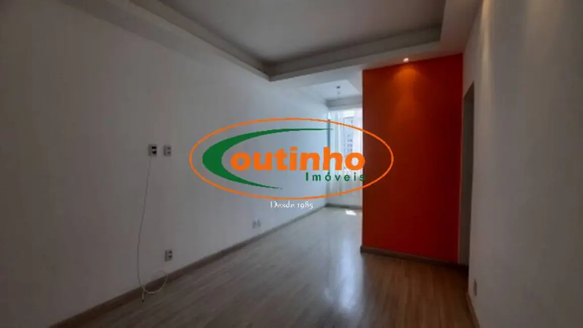Foto 2 de Apartamento com 2 quartos à venda, 68m2 em Grajaú, Rio De Janeiro - RJ
